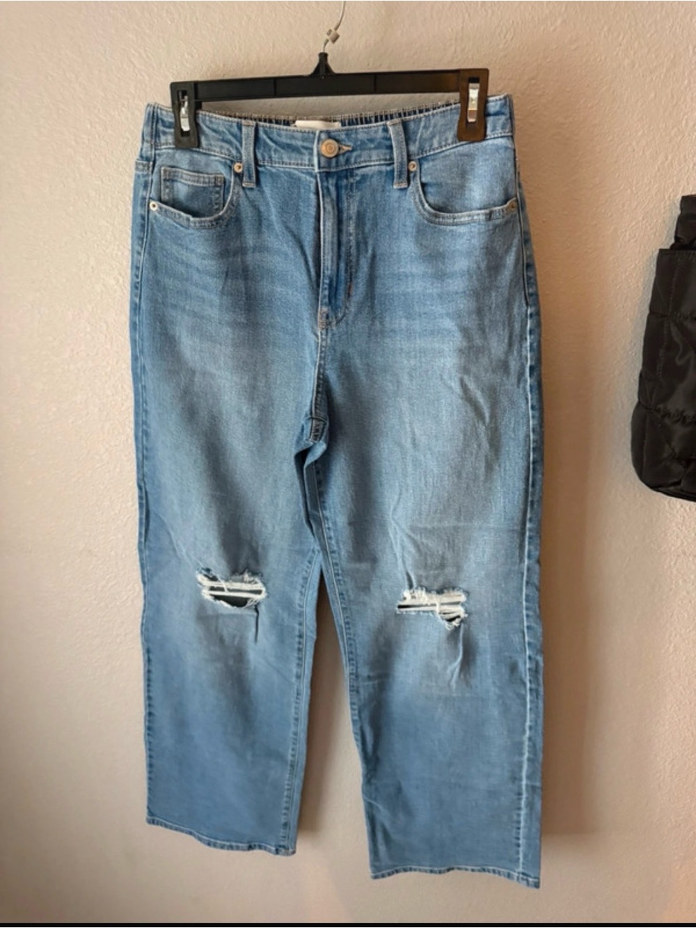 No Boundaries Light Blue Distressed Straight Leg Jeans